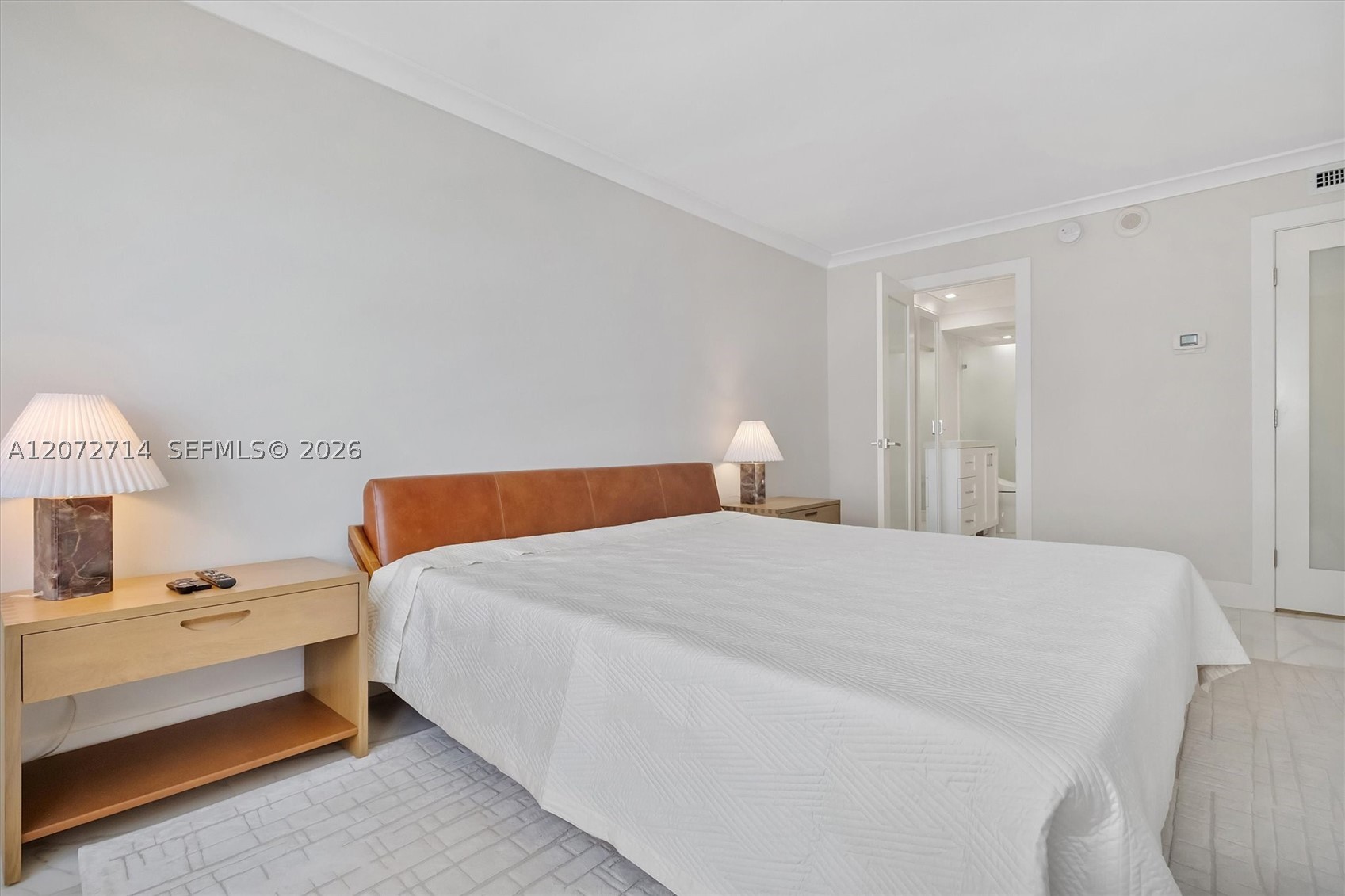 5555 Collins Ave 16b Property Photo 17