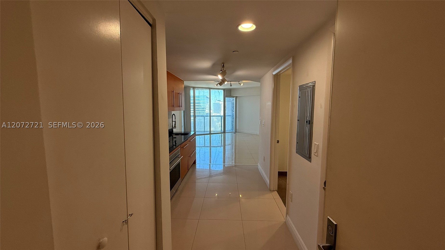 475 Brickell Ave 4408 Property Photo 3