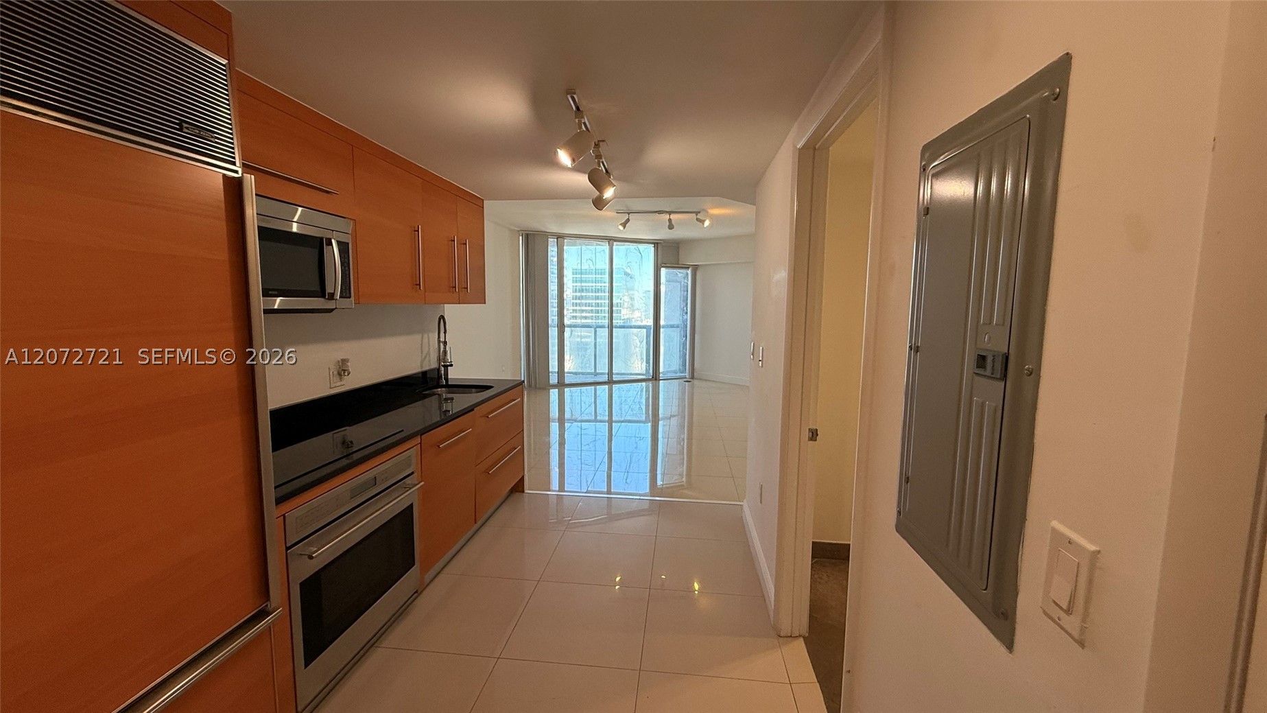 475 Brickell Ave 4408 Property Photo 5