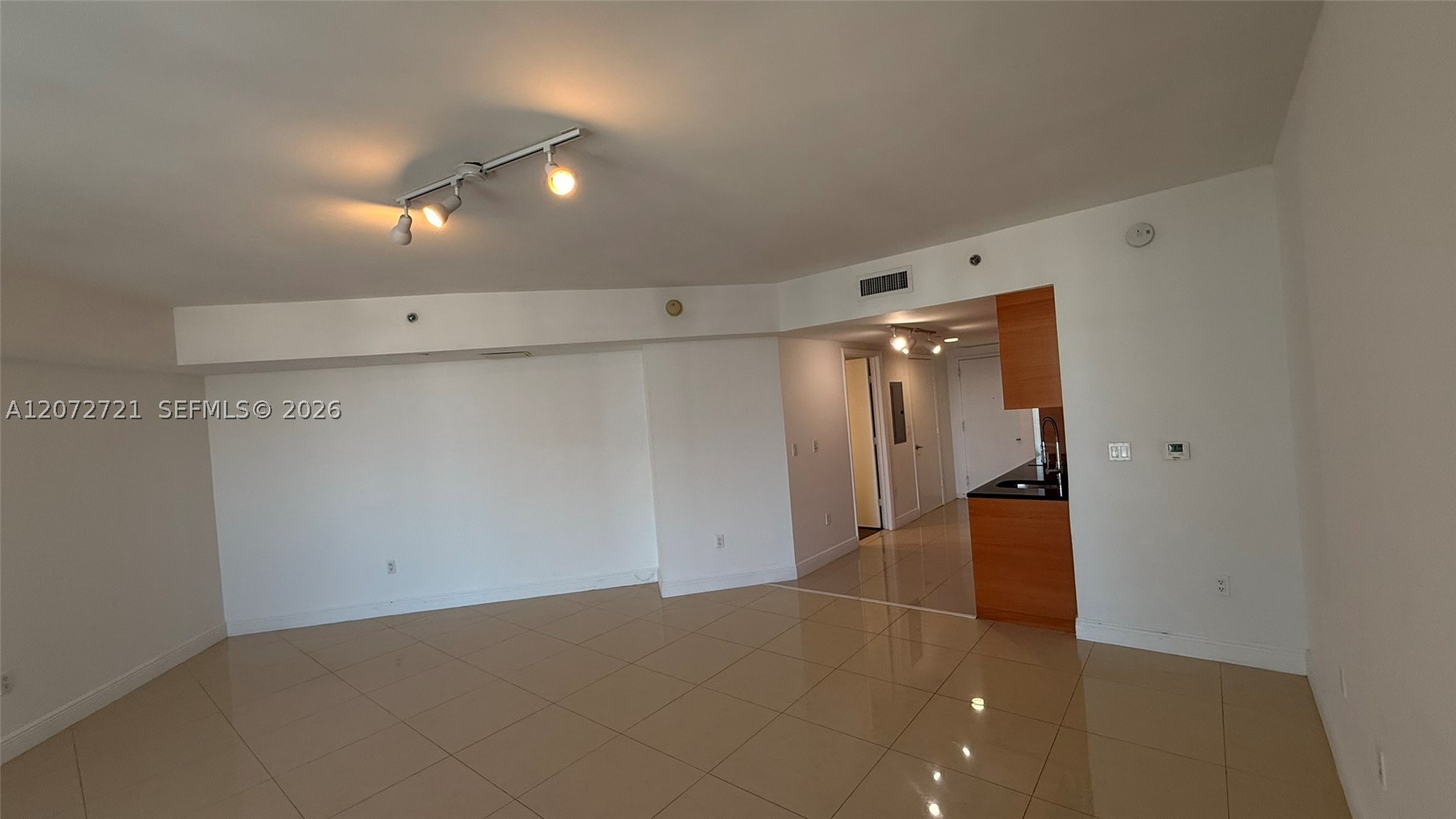 475 Brickell Ave 4408 Property Photo 7