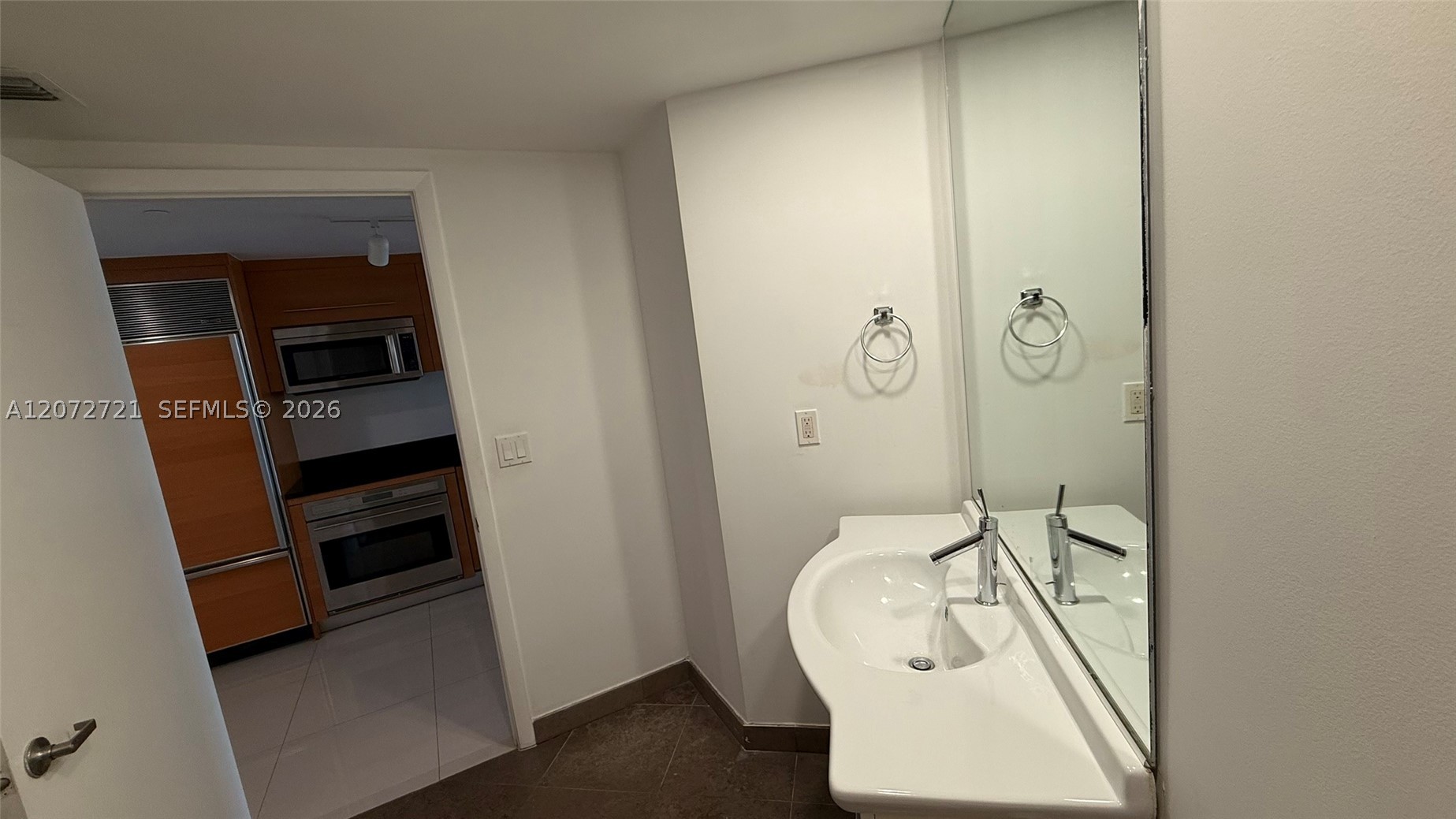 475 Brickell Ave 4408 Property Photo 14