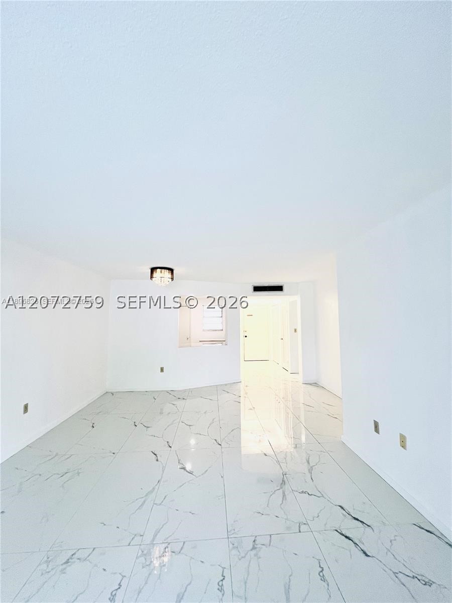 1710 Ne 191st St 307-3 Property Photo 6