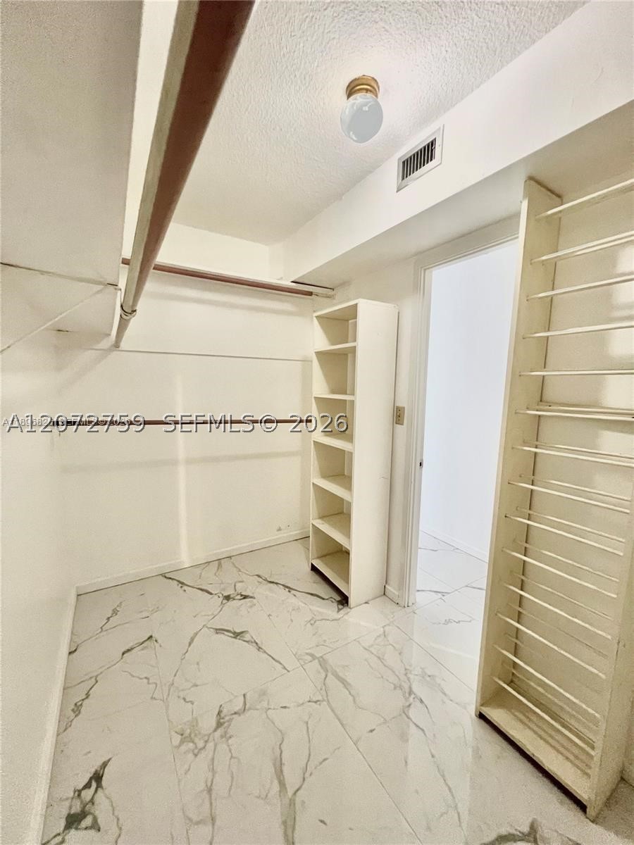 1710 Ne 191st St 307-3 Property Photo 12