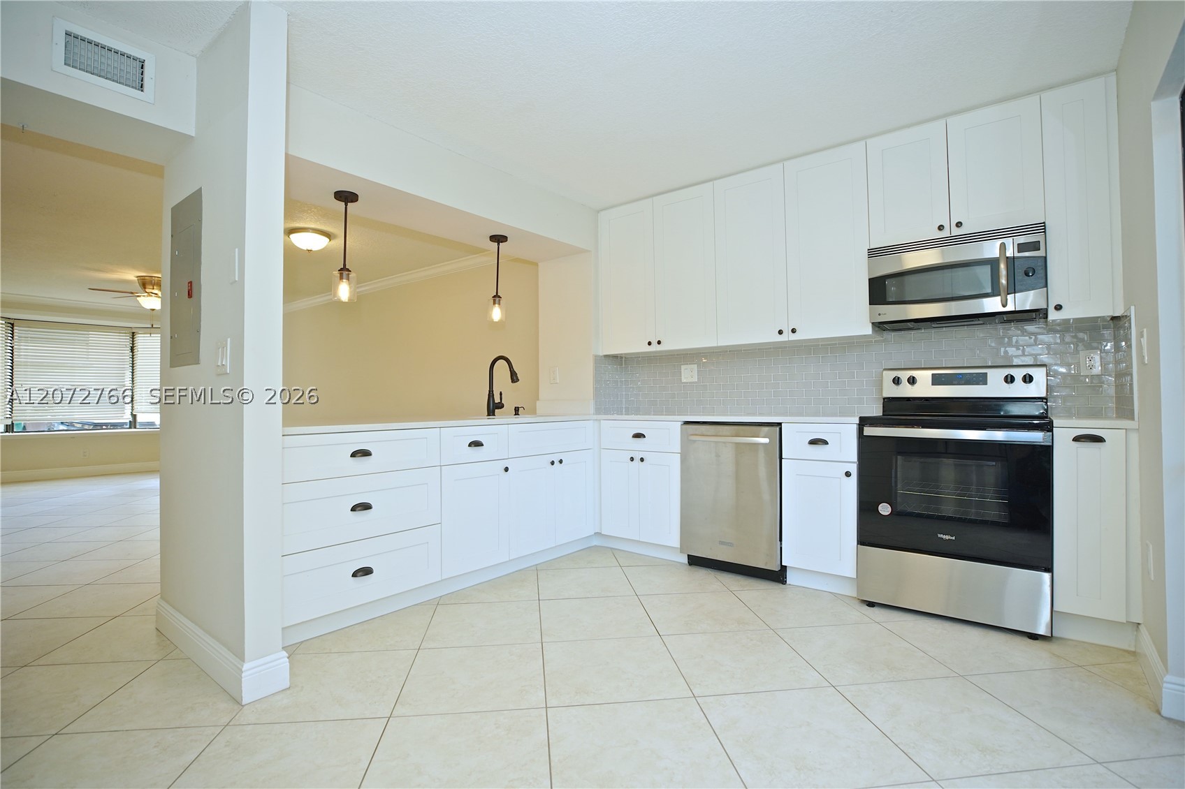 10196 Sw 77th Ct 10196 Property Photo 2