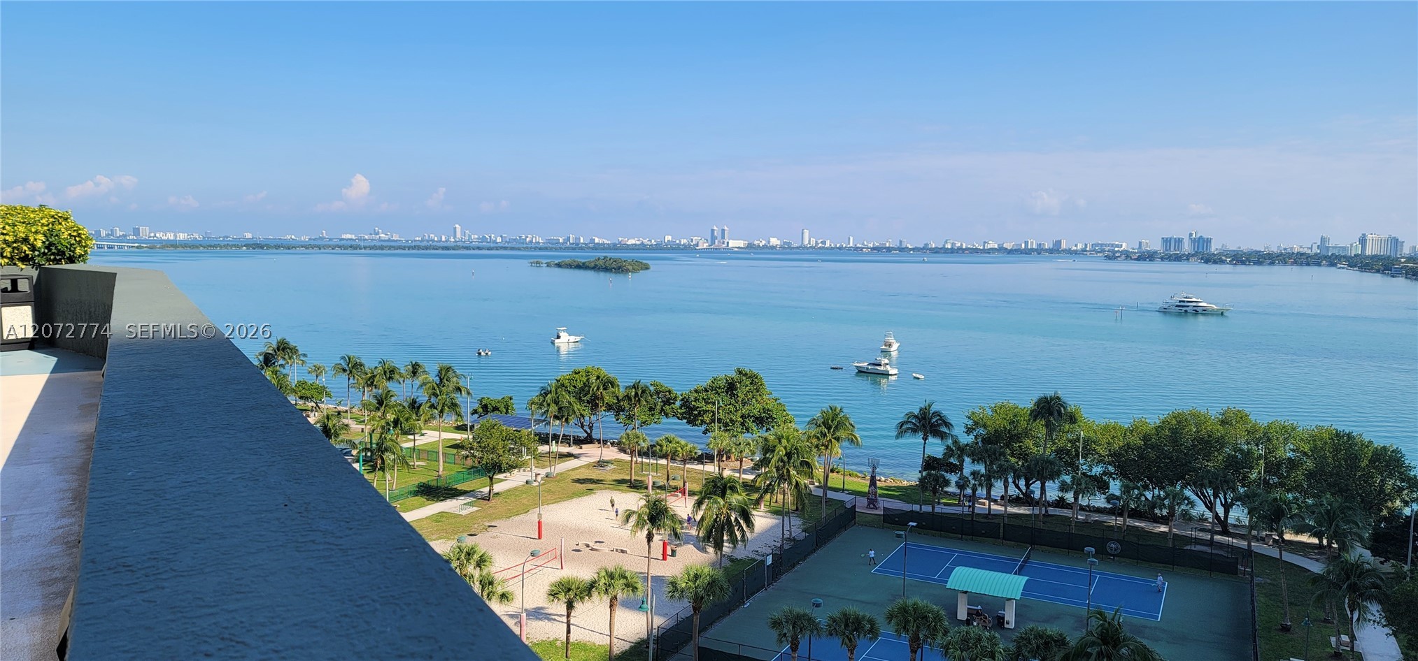 1750 N Bayshore Dr 5508 Property Photo 60
