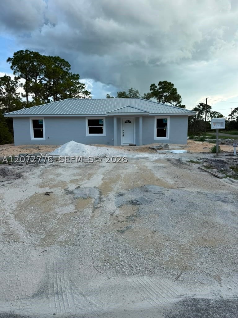 220 E Canal Way Ne Property Photo 1