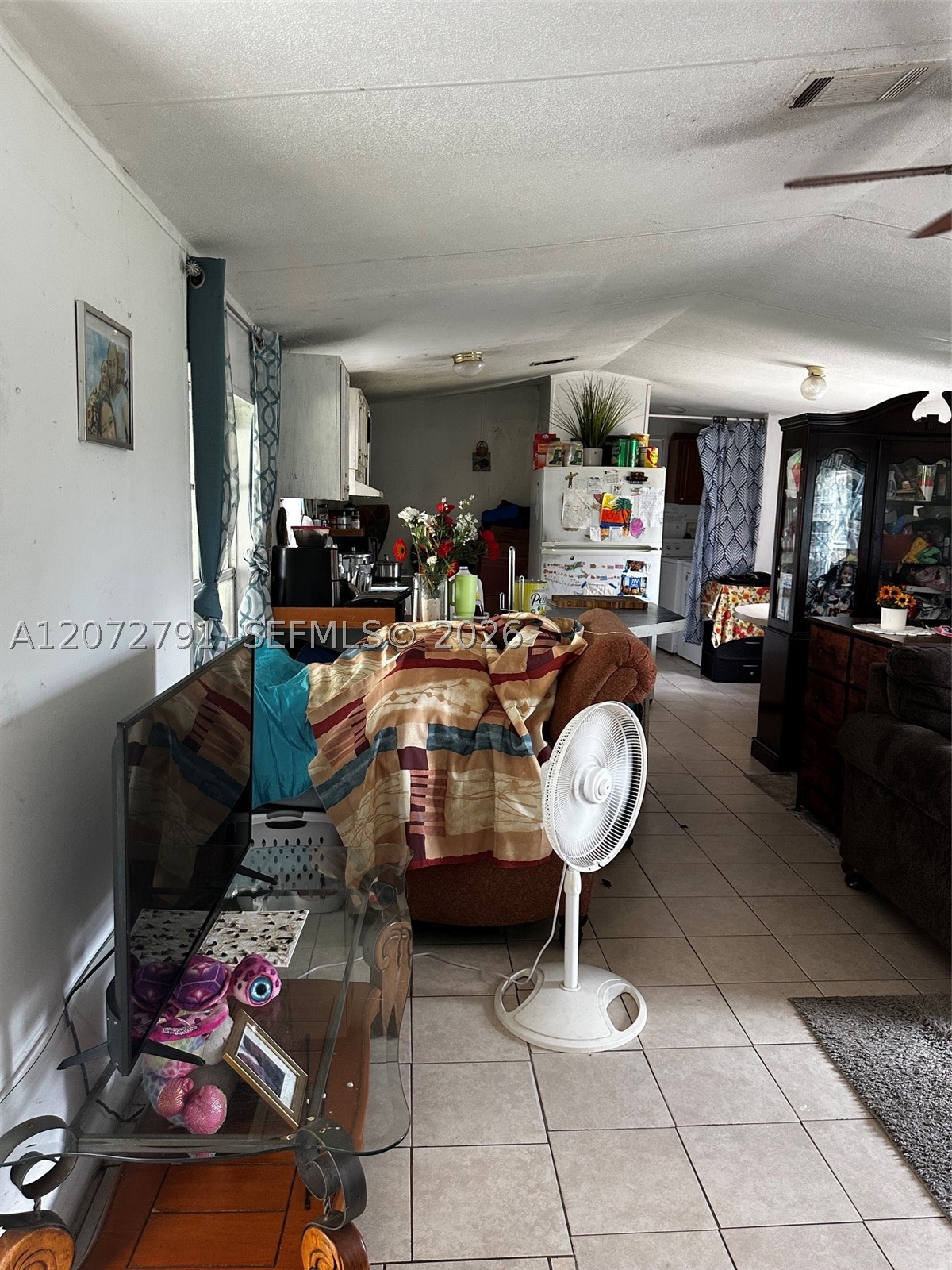 635 N Fronda Property Photo 3
