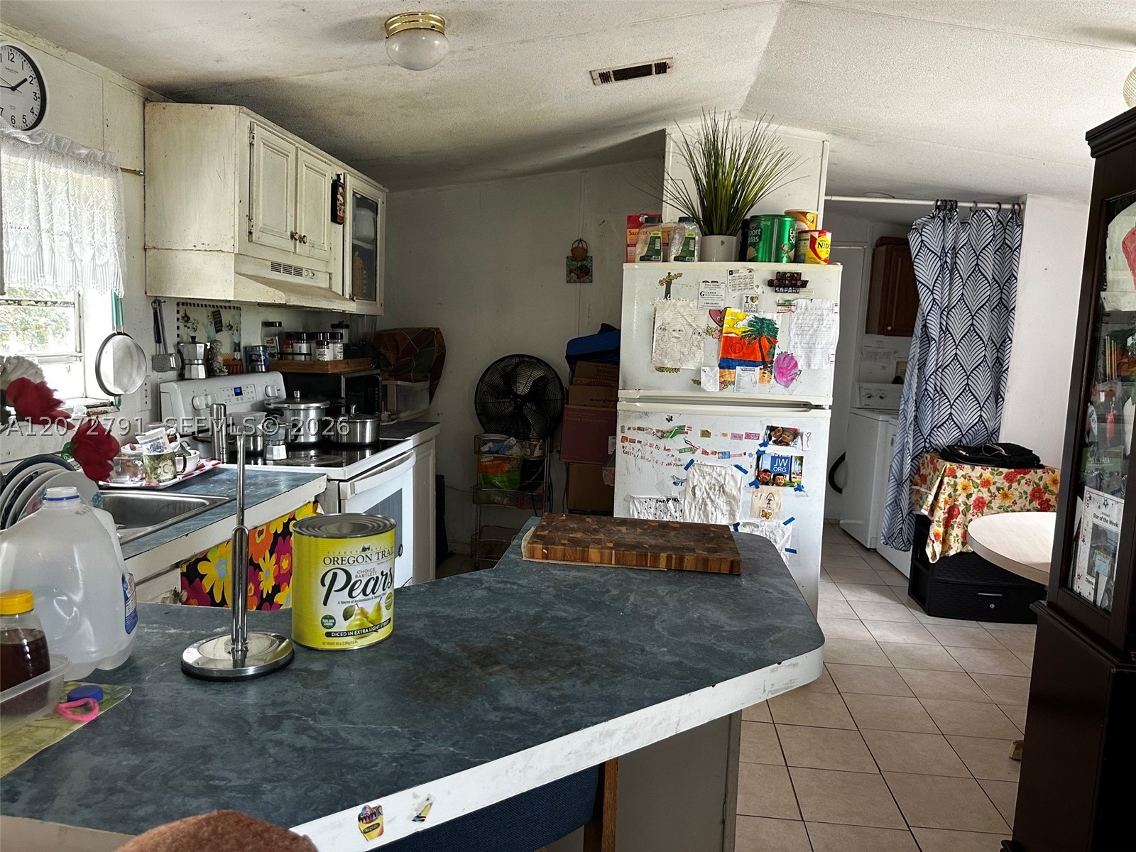 635 N Fronda Property Photo 4