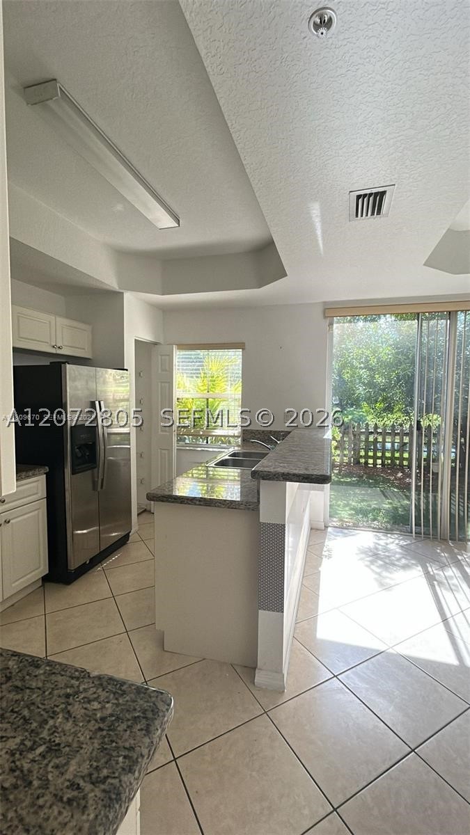 937 Sw 143rd Ave 1605 Property Photo 7