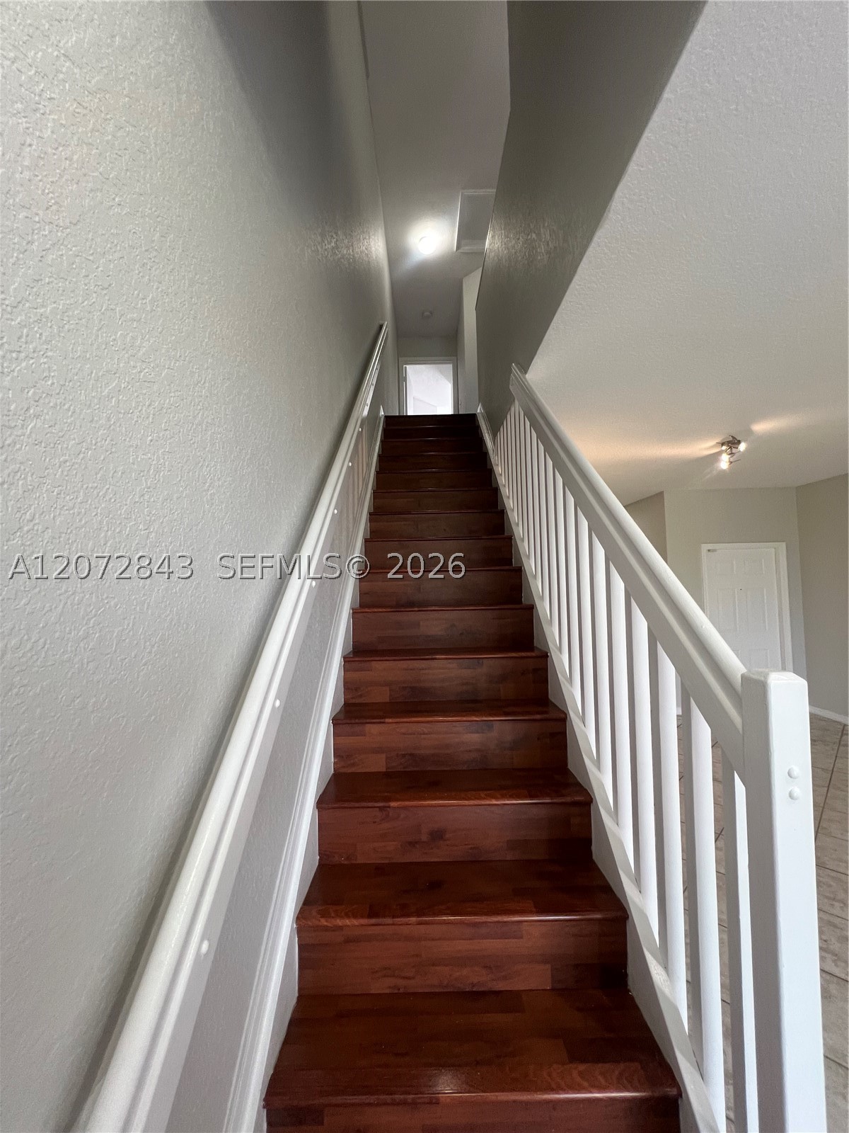 2445 Pasadena Way Property Photo 11