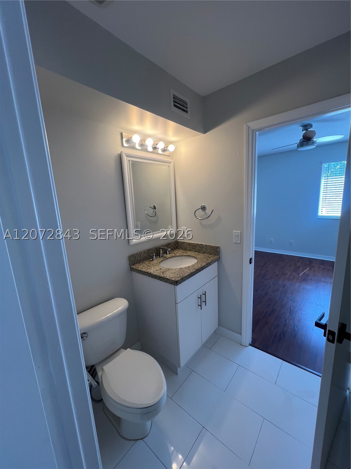 2445 Pasadena Way Property Photo 13
