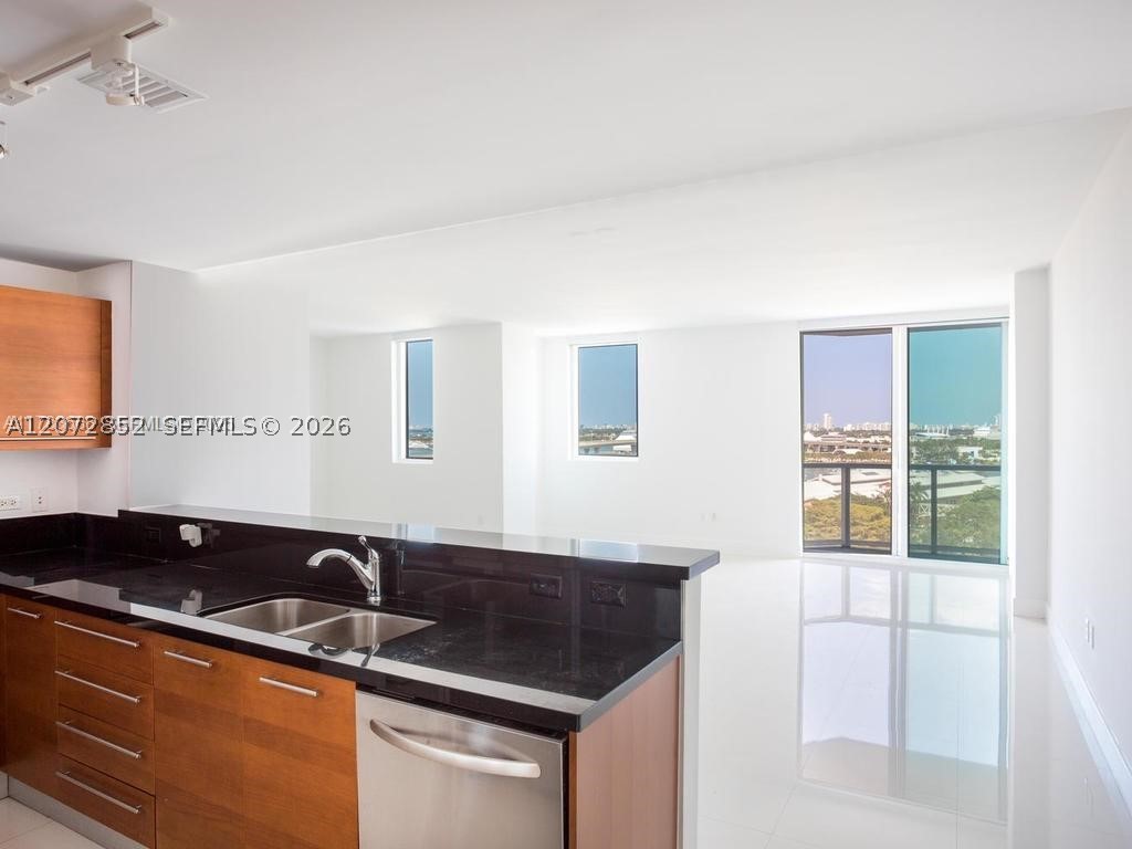 244 Biscayne Blvd 1202 Property Photo 8
