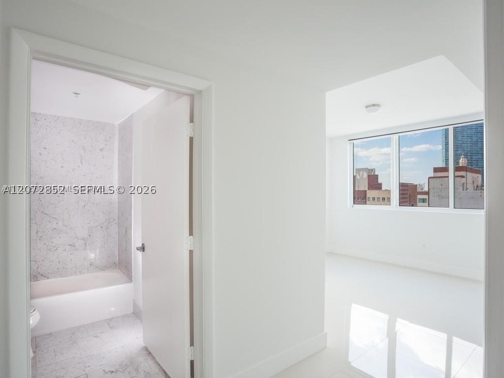 244 Biscayne Blvd 1202 Property Photo 14