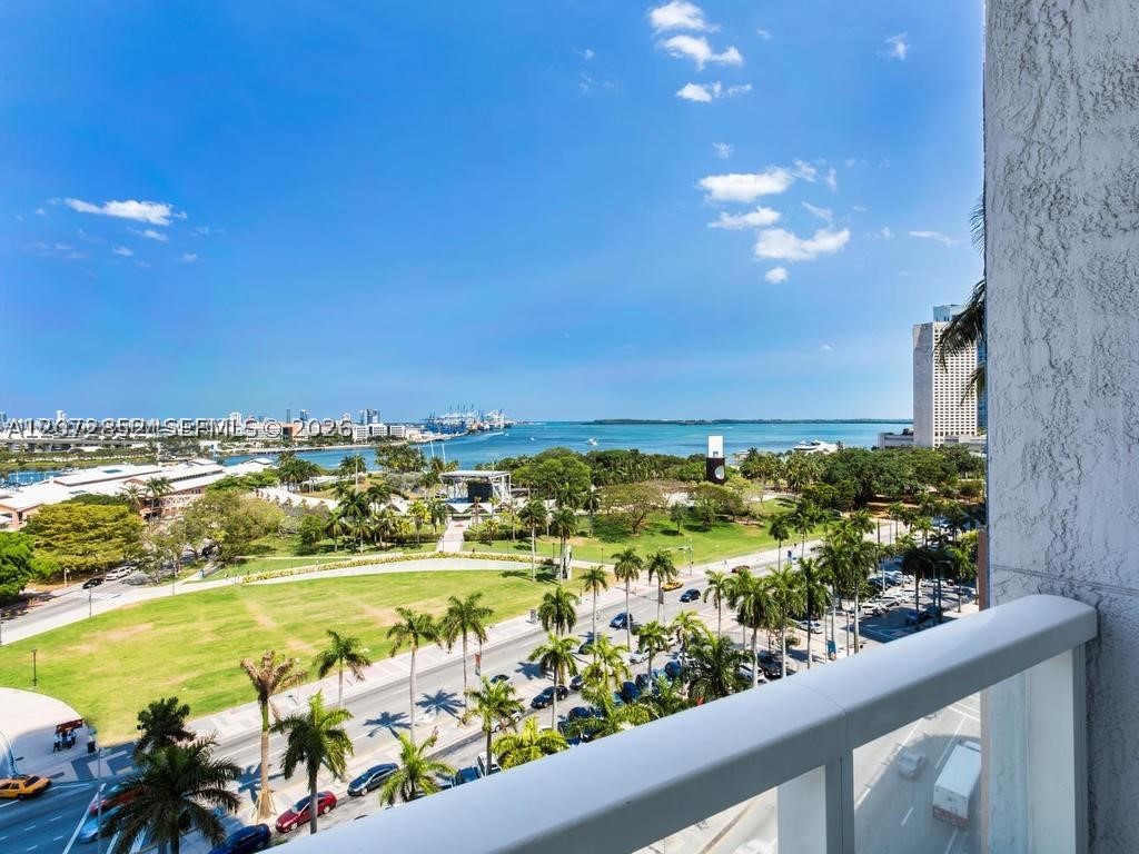 244 Biscayne Blvd 1202 Property Photo 15