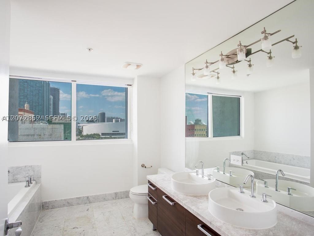 244 Biscayne Blvd 1202 Property Photo 16