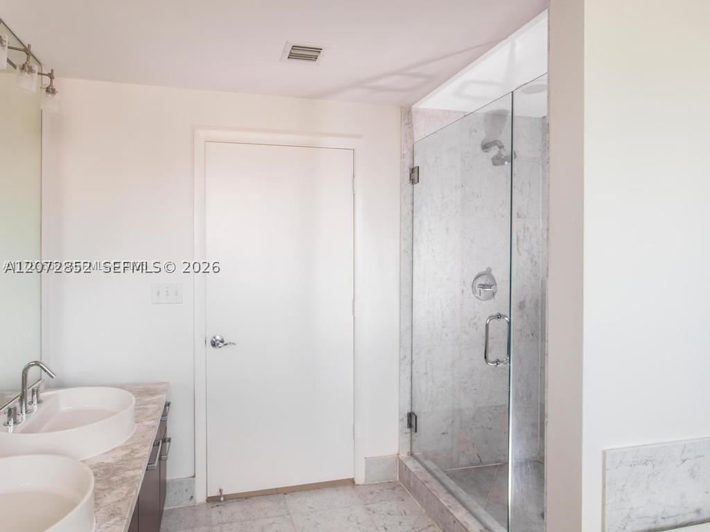 244 Biscayne Blvd 1202 Property Photo 20