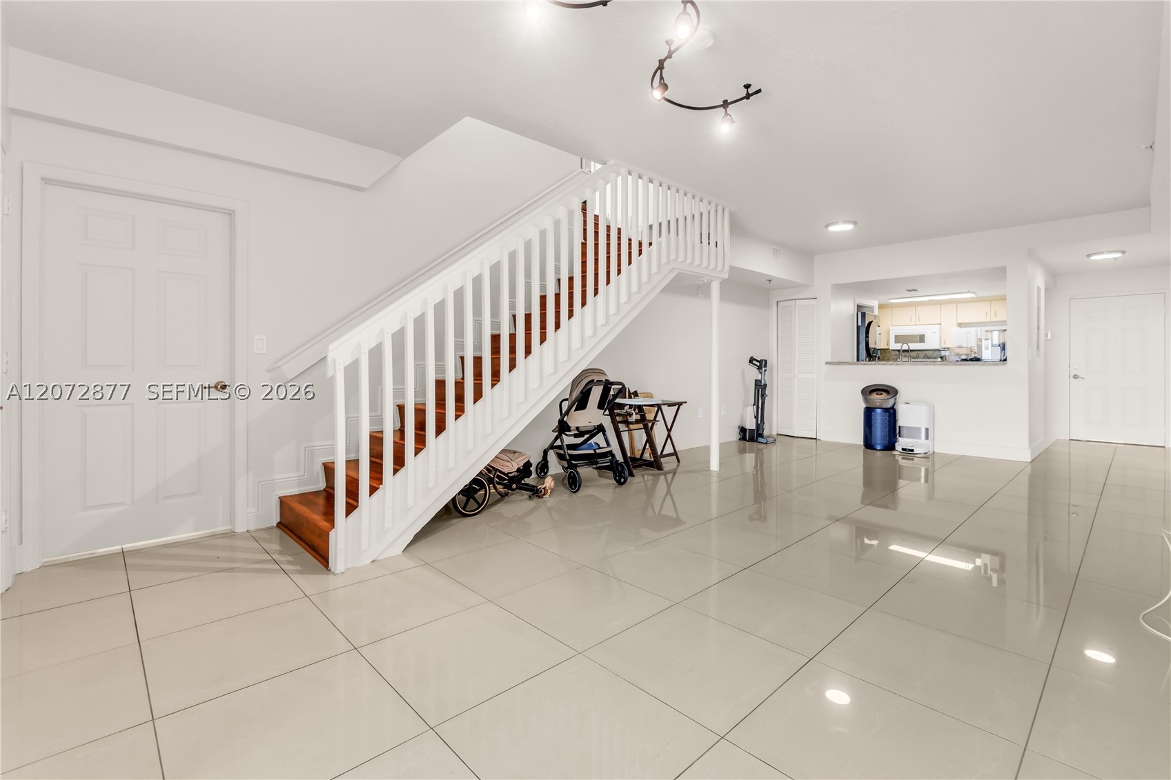 1650 Coral Way Ph-9 Property Photo 8