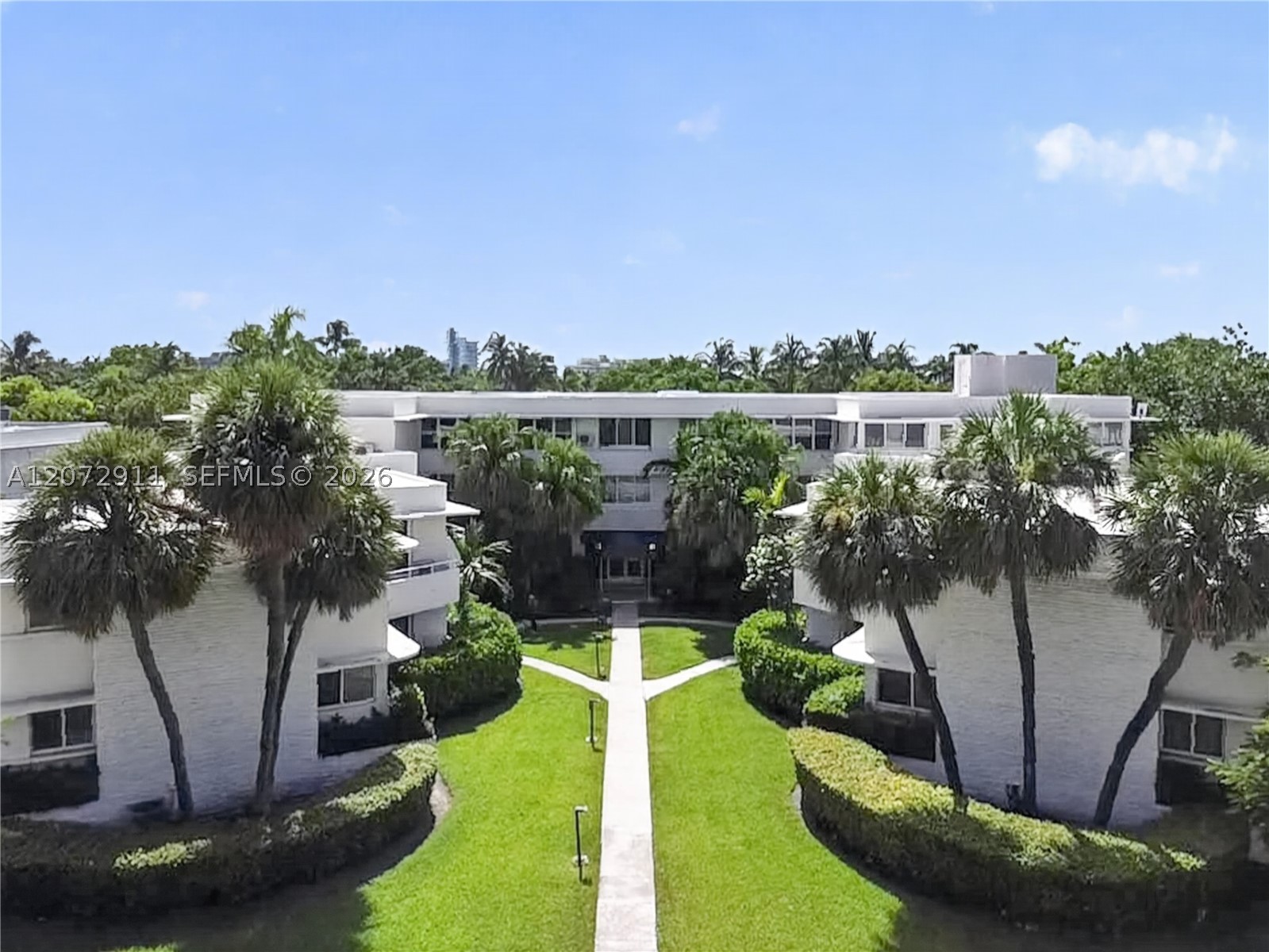 10190 Collins Ave 204