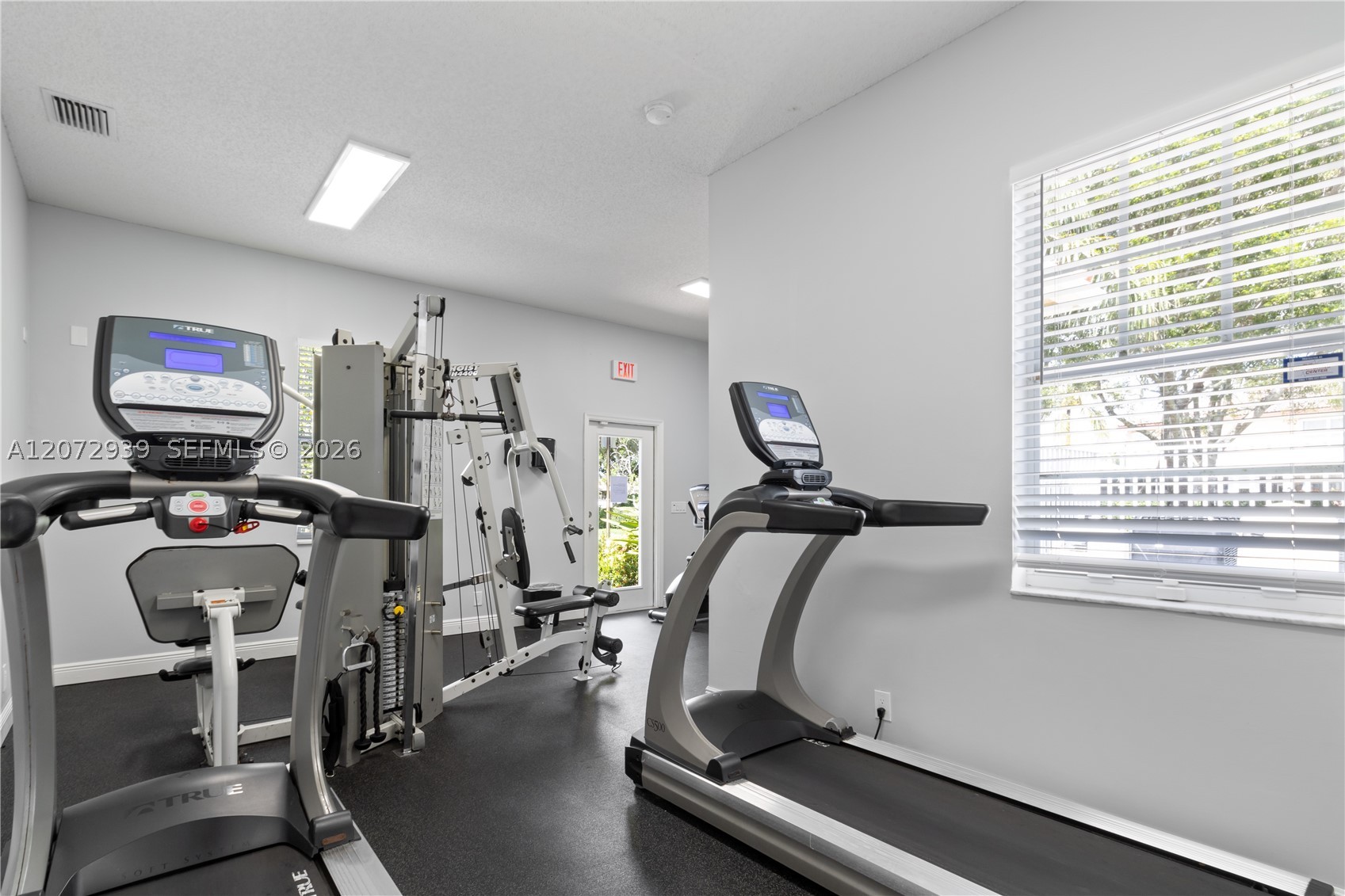6711 Spring Garden Run Property Photo 32