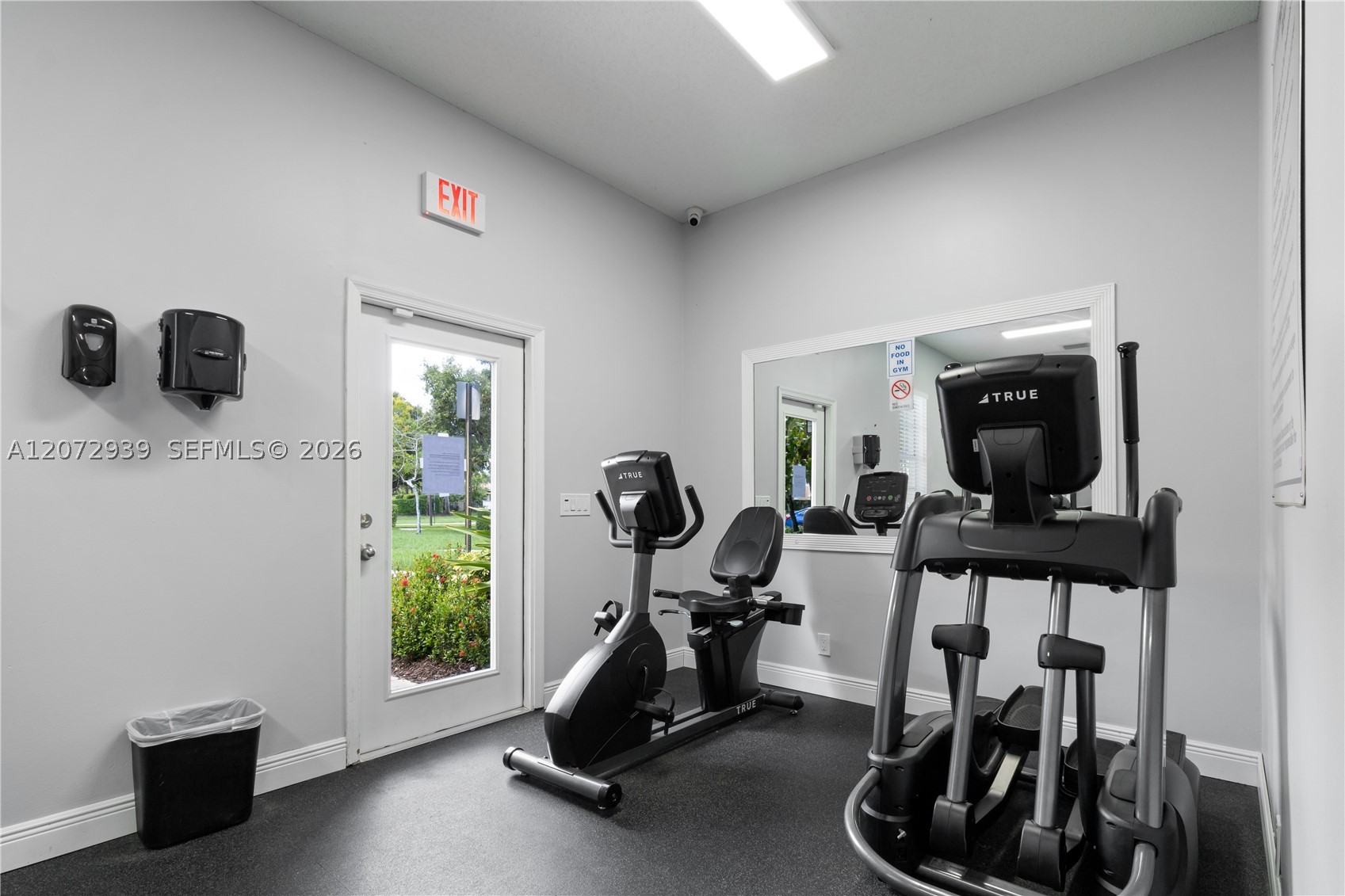6711 Spring Garden Run Property Photo 34
