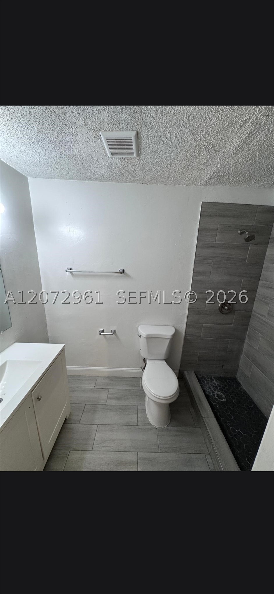 A12072961 Property Photo 5