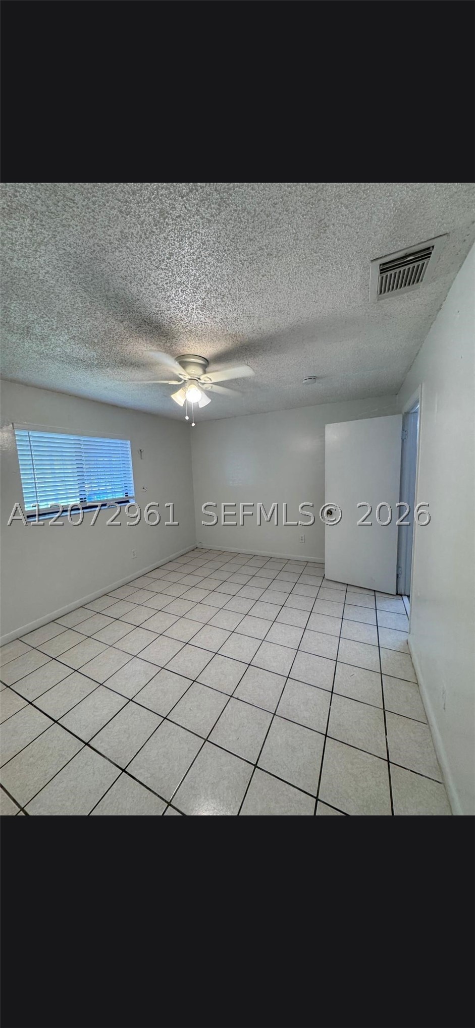 A12072961 Property Photo 8