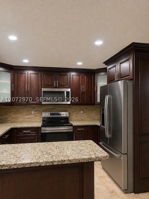 19727 Nw 84 Th Pl Property Photo 2