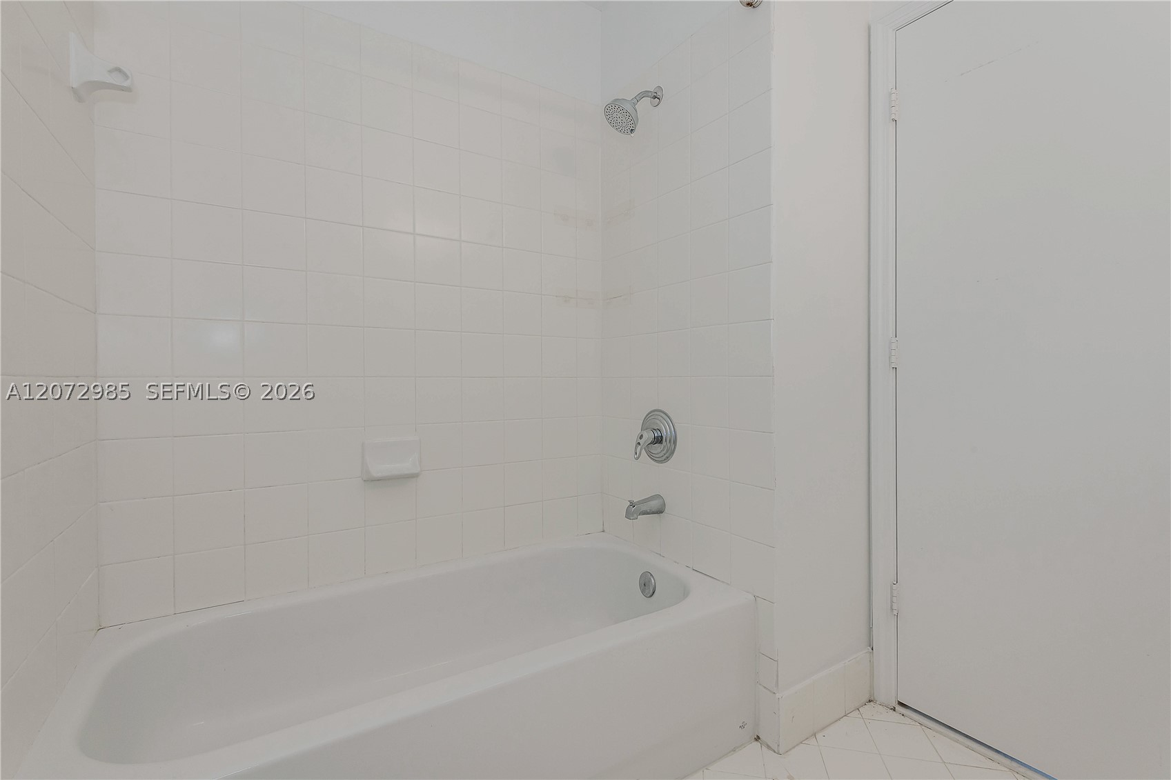 3390 Ne 10th St 201 Property Photo 12