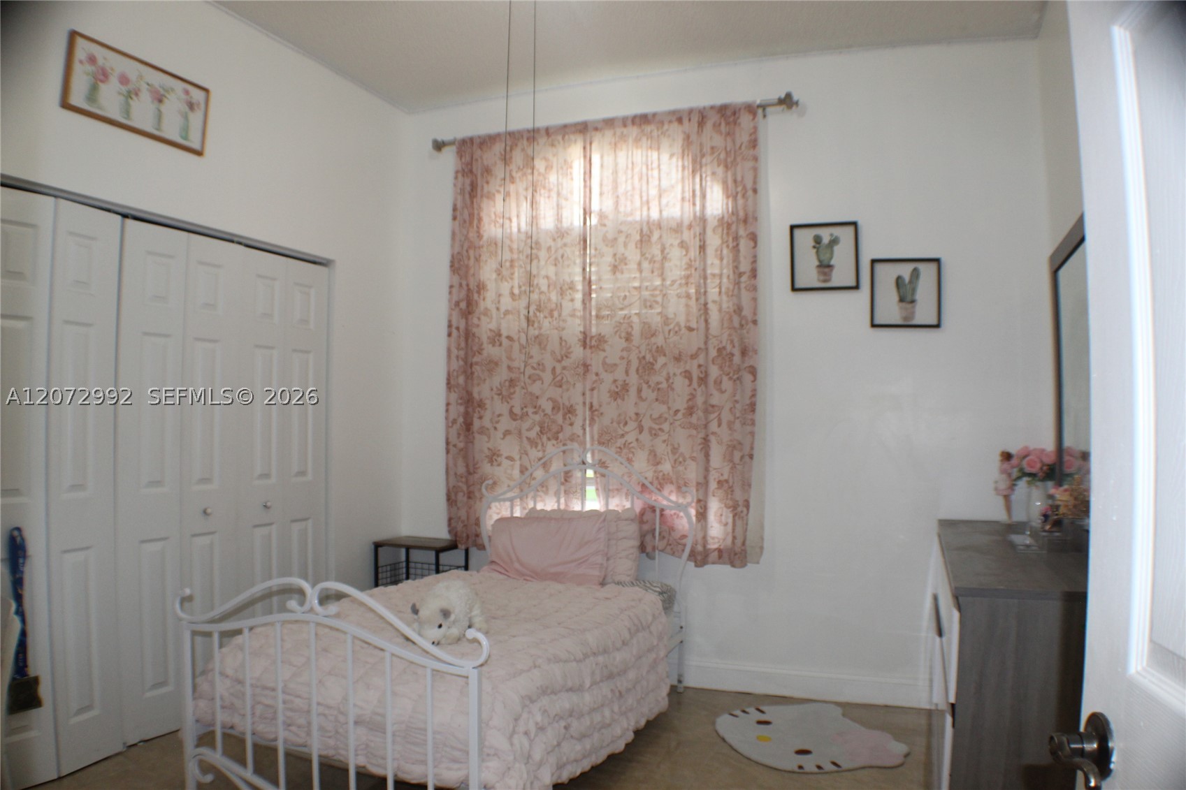 A12072992 Property Photo 5