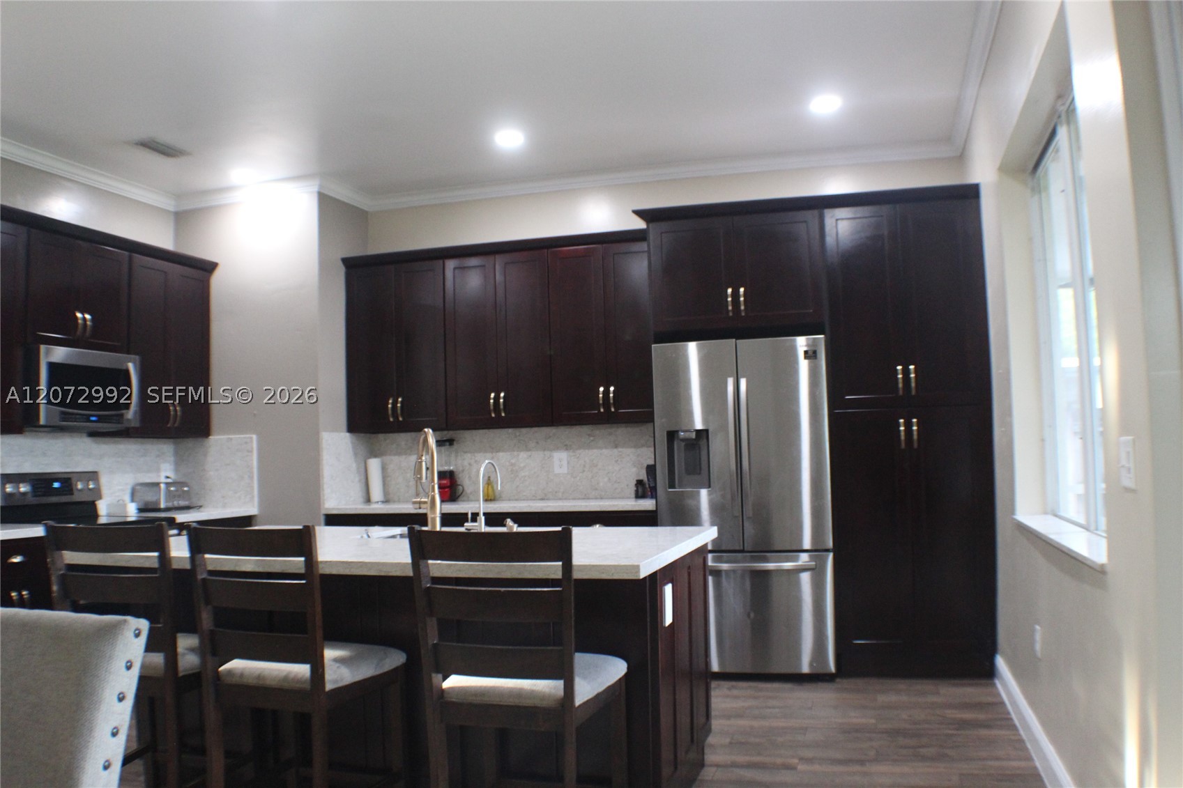 A12072992 Property Photo 8