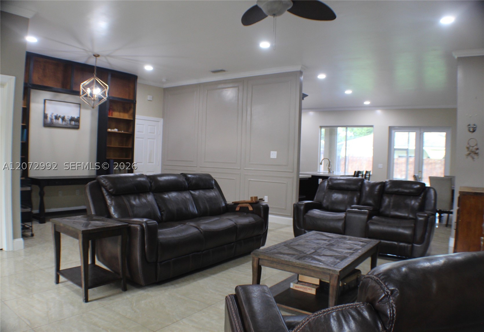A12072992 Property Photo 11