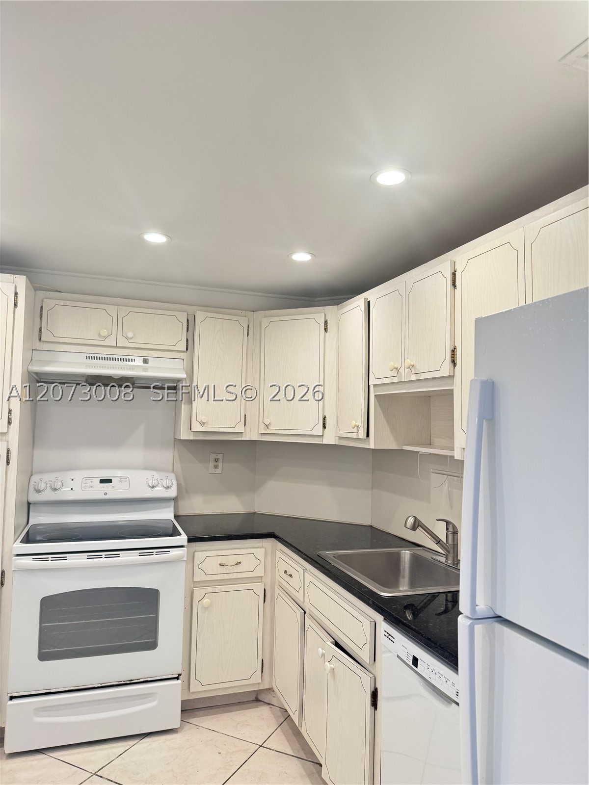 300 Bayview Dr 501 Property Photo 10