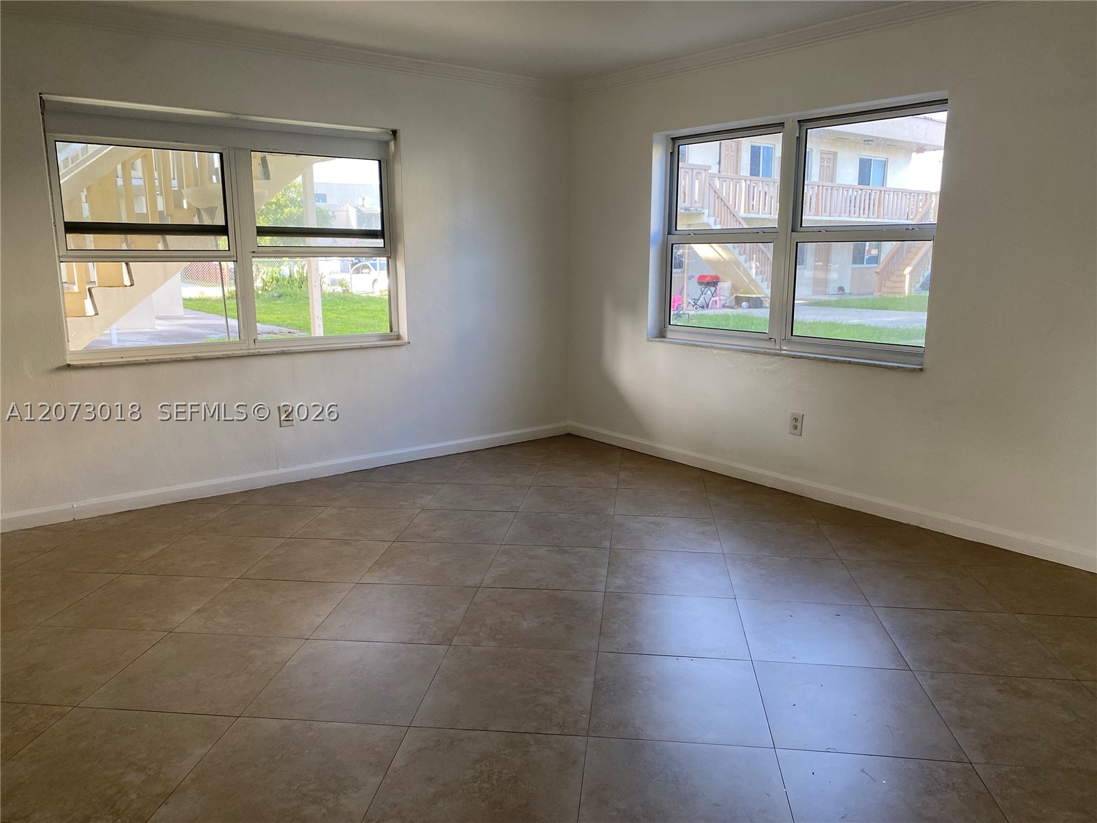 3670 SW 60th Ave 2 Property Photo 1
