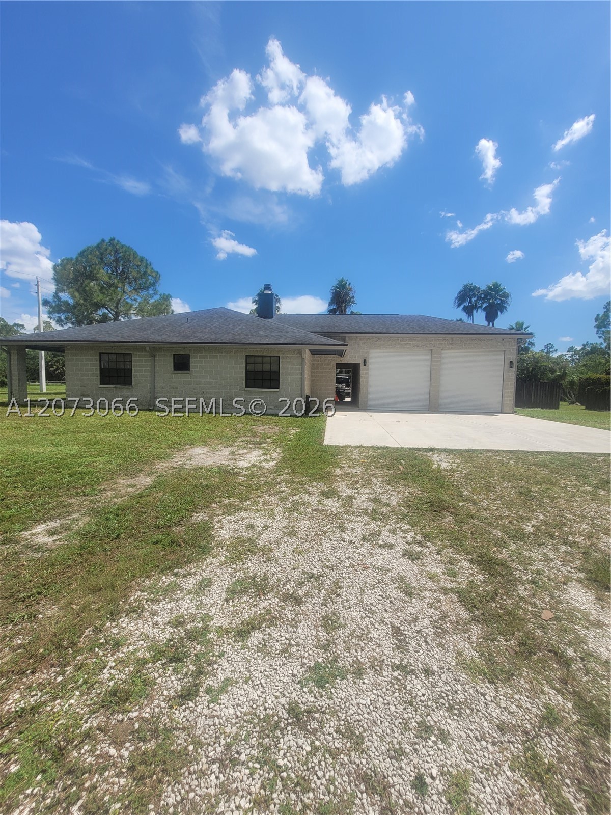 7261 140th Ave N Property Photo 4