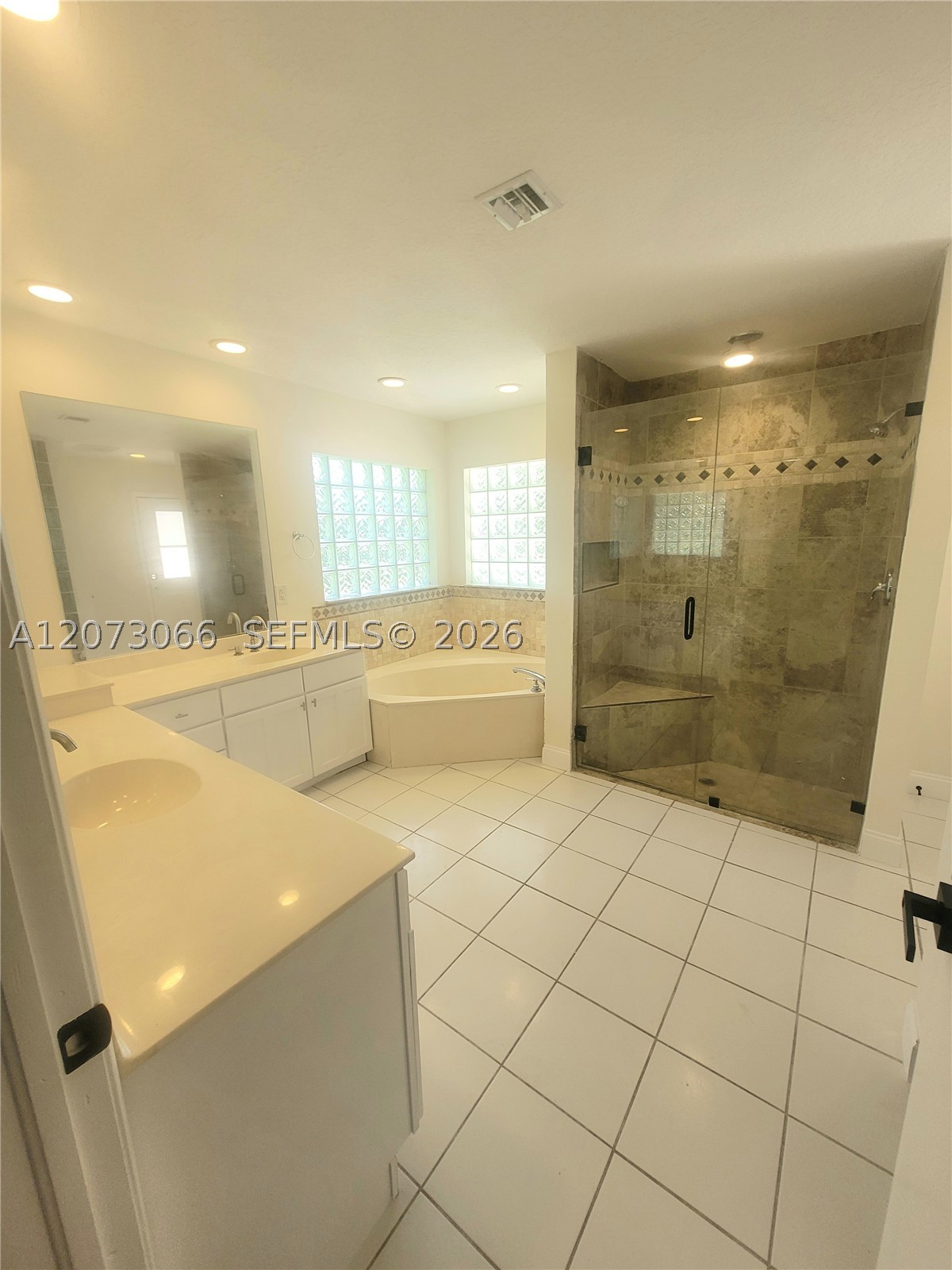 7261 140th Ave N Property Photo 15