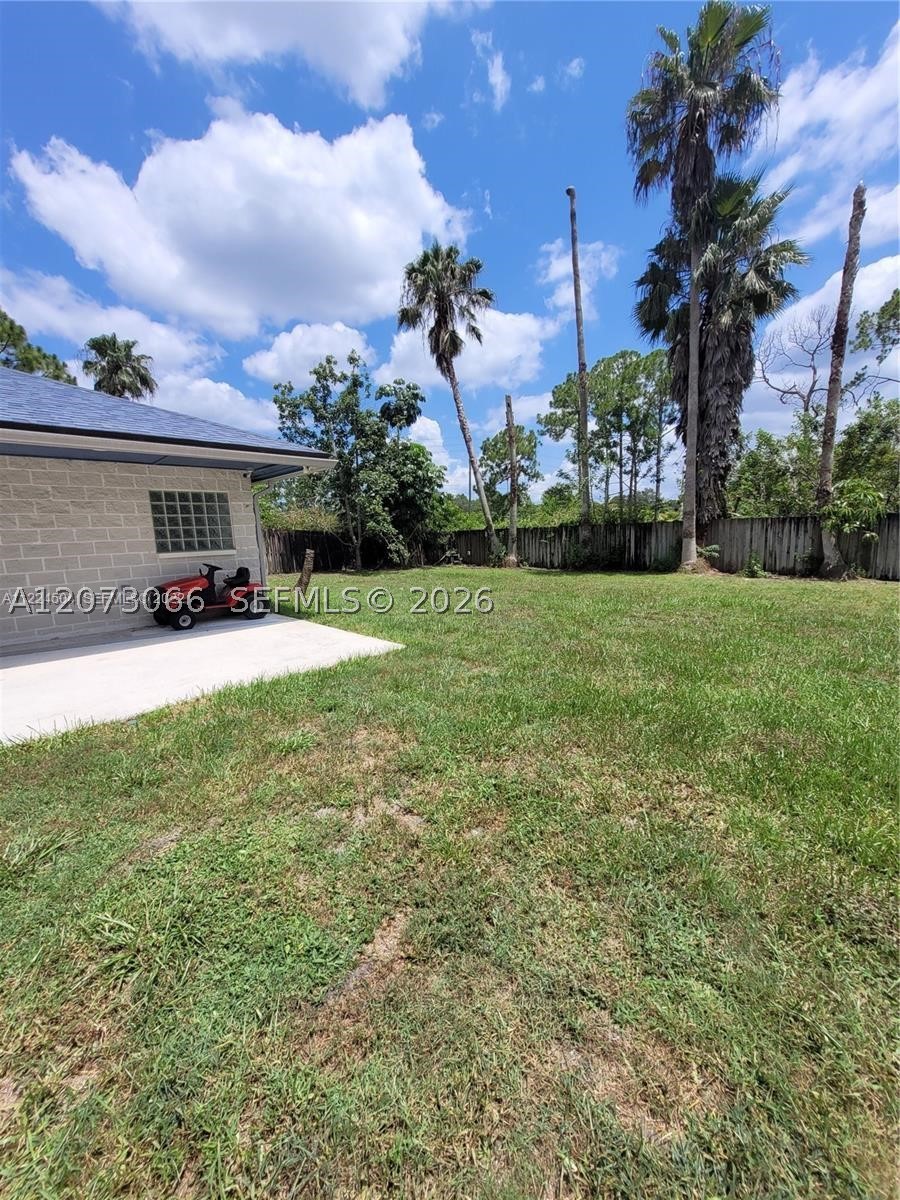 7261 140th Ave N Property Photo 28