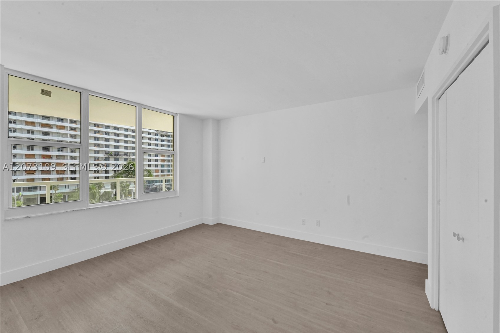 5600 Collins Ave 6a Property Photo 13