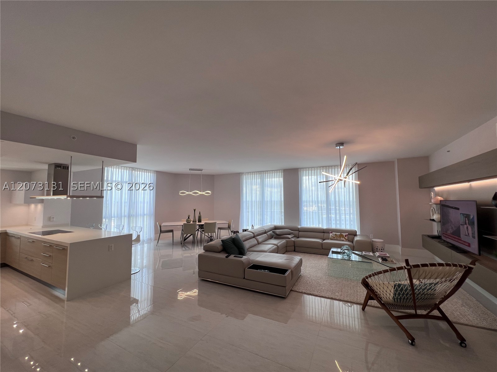 17301 Biscayne Blvd 1402 Property Photo 1