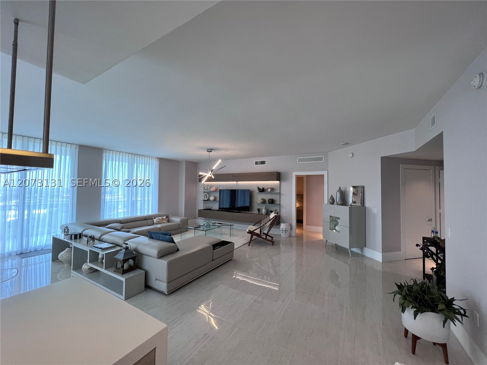 17301 Biscayne Blvd 1402 Property Photo 3