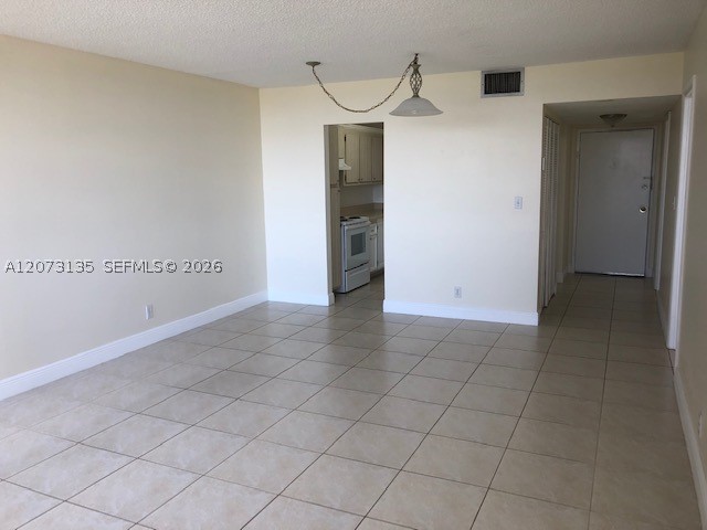 2025 Ne 164th St 801 Property Photo 3
