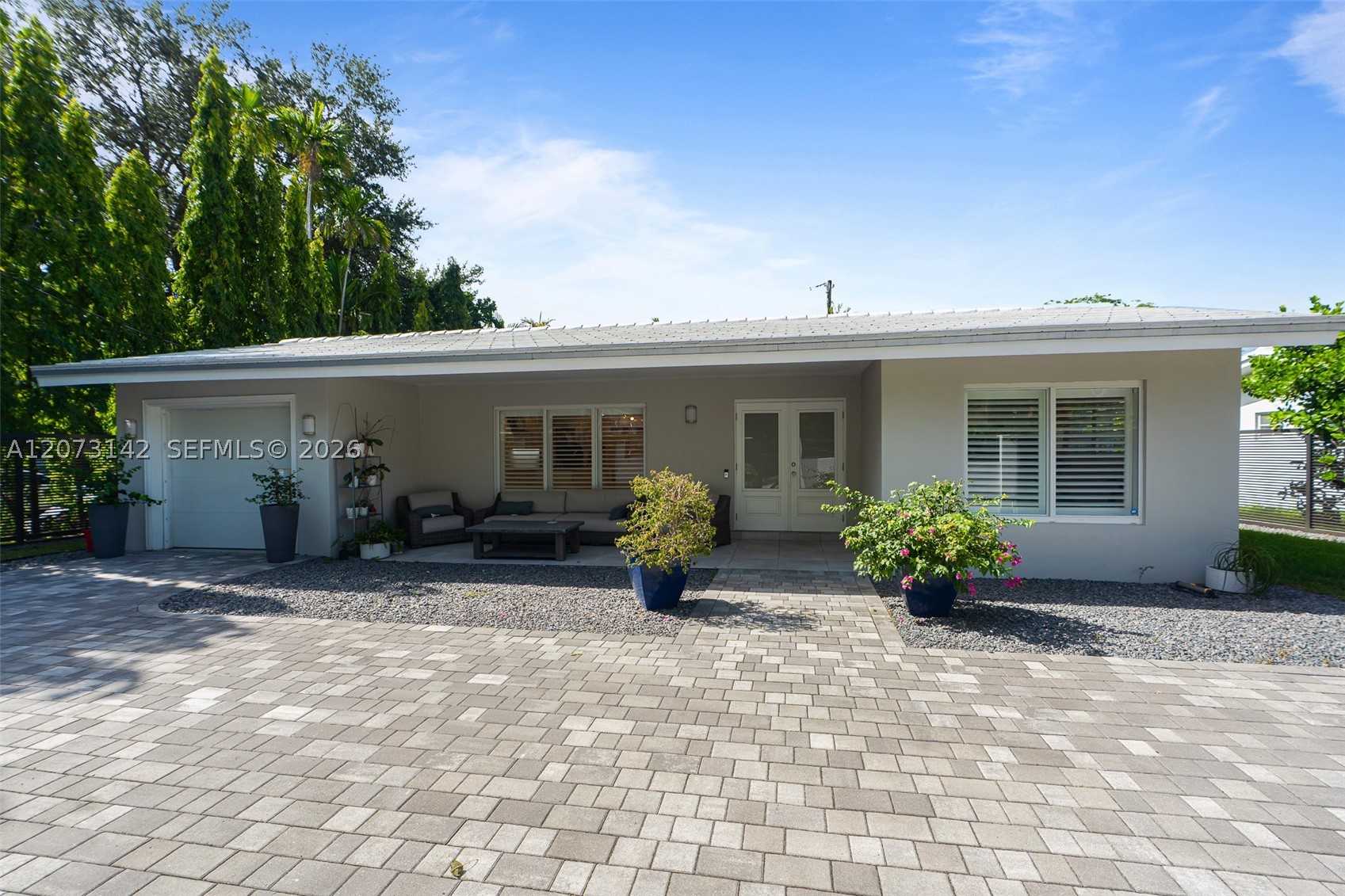 932 Bird Rd Property Photo 1
