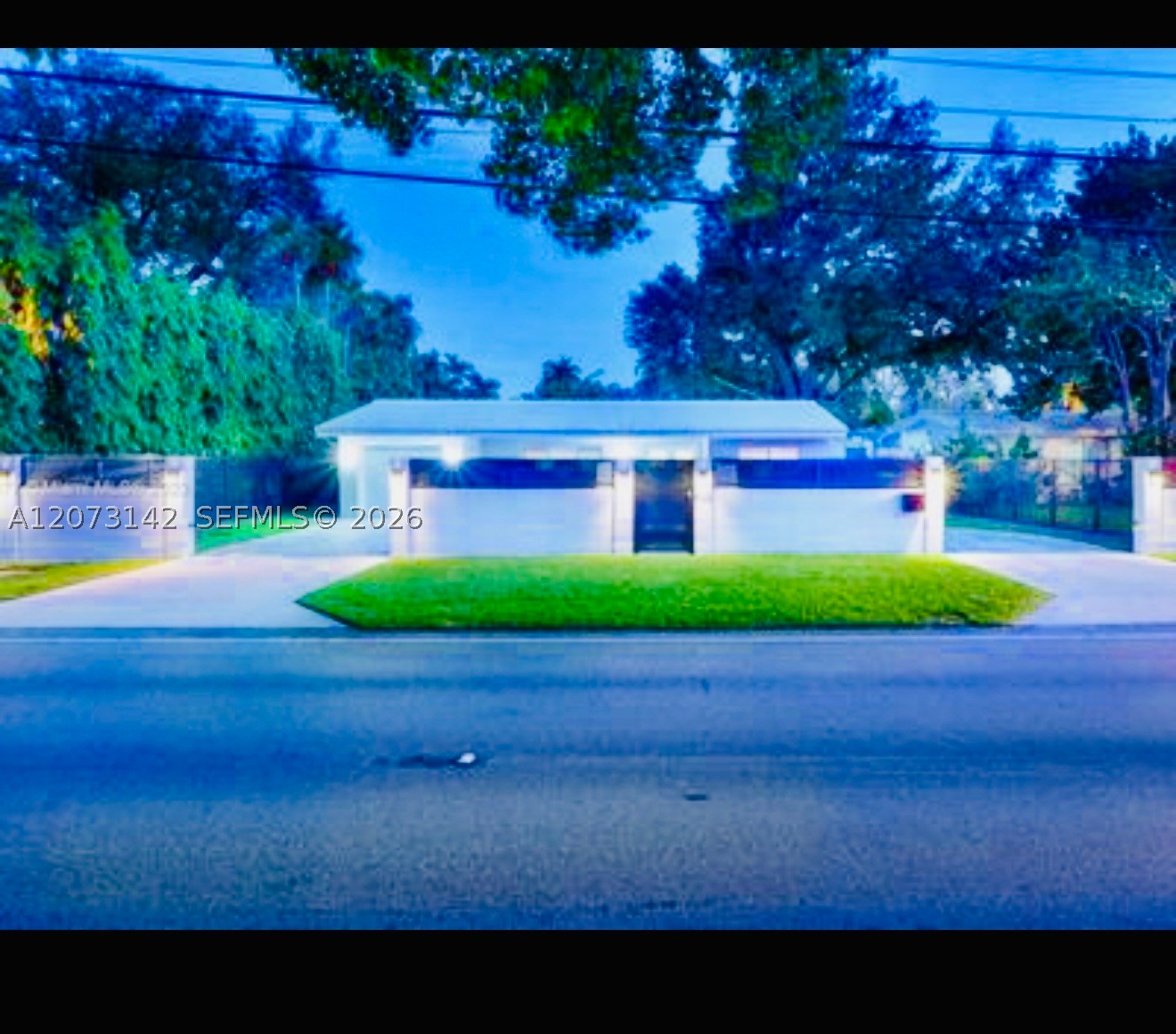 932 Bird Rd Property Photo 5
