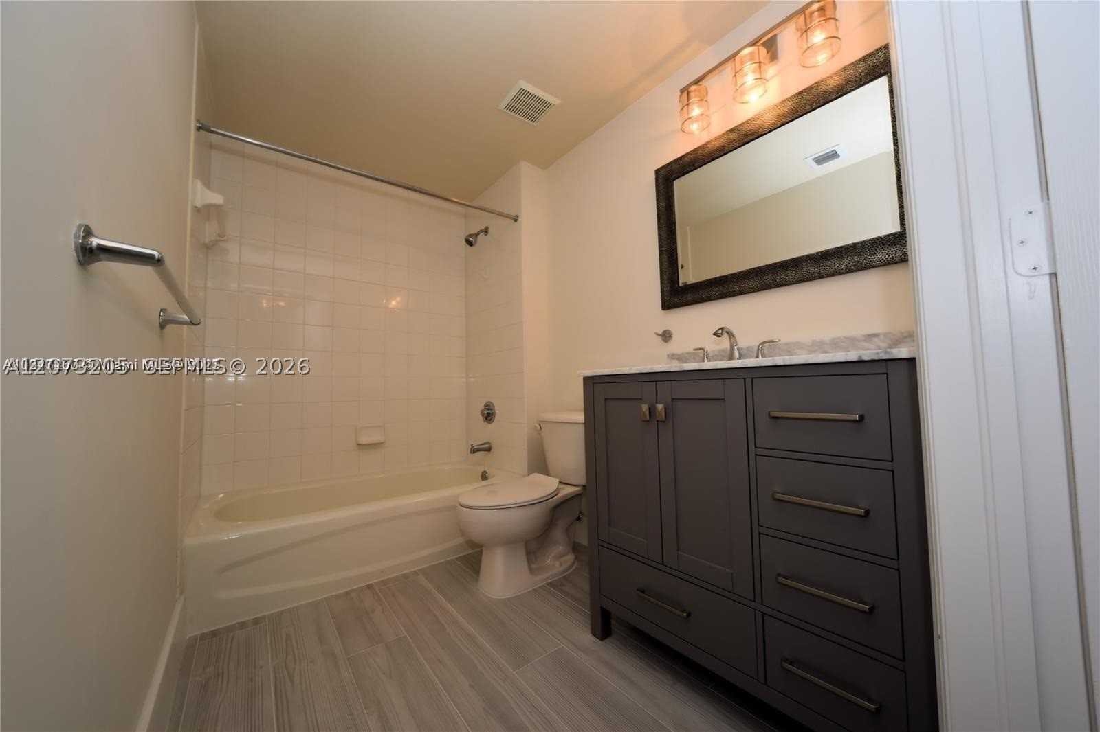50 Menores Ave 802 Property Photo 9