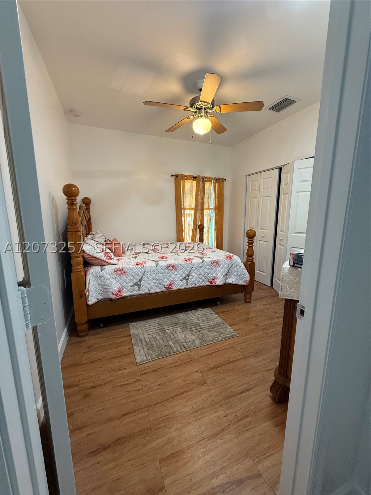 534 18th St Property Photo 5