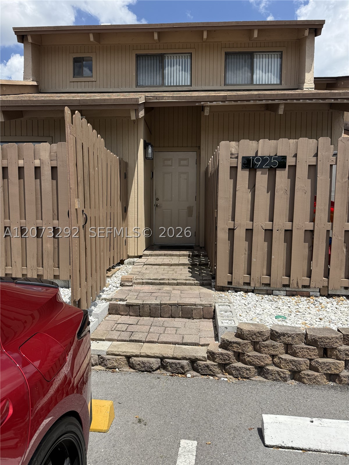 1925 Sw 81st Ter Property Photo 2