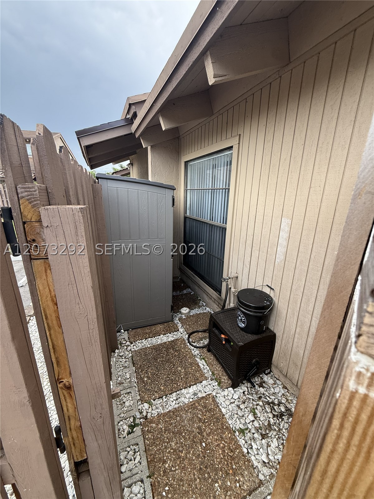 1925 Sw 81st Ter Property Photo 3