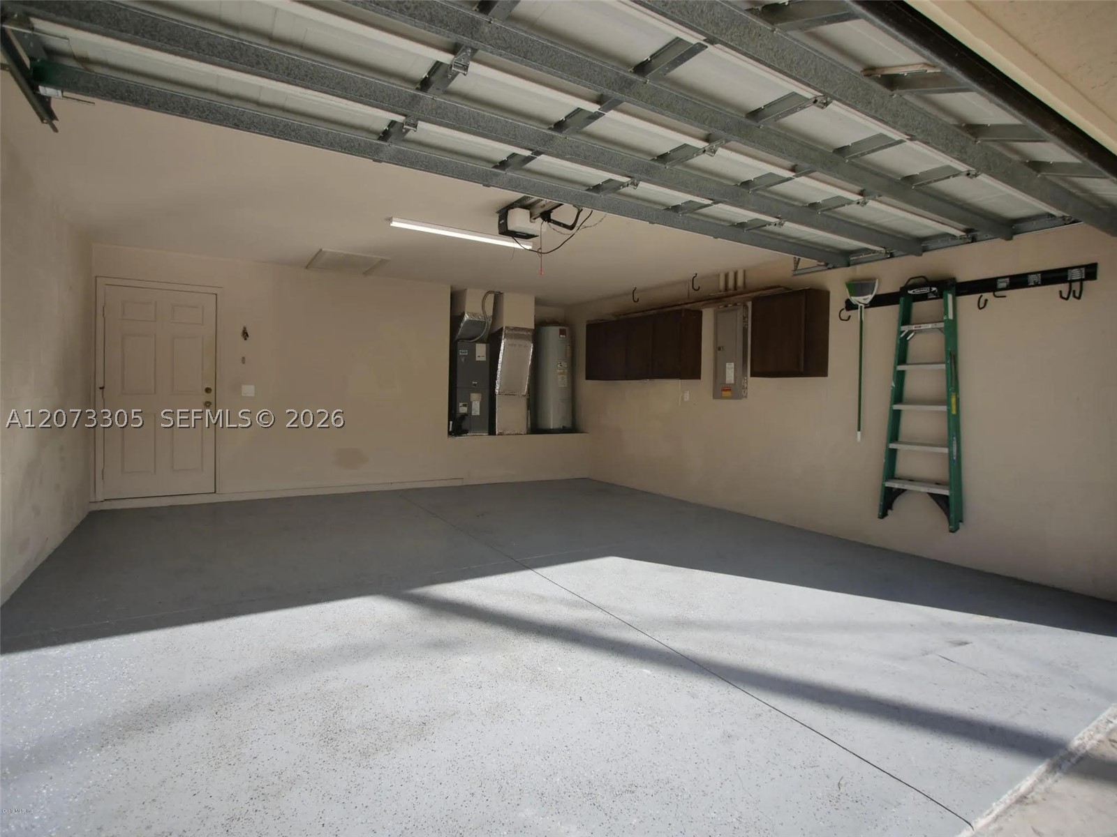 A12073305 Property Photo 5