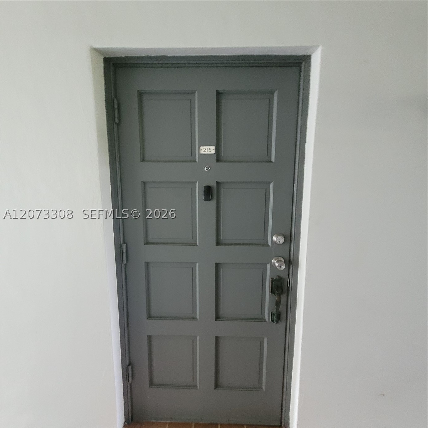 1001 Hillcrest Ct 215 Property Photo 11