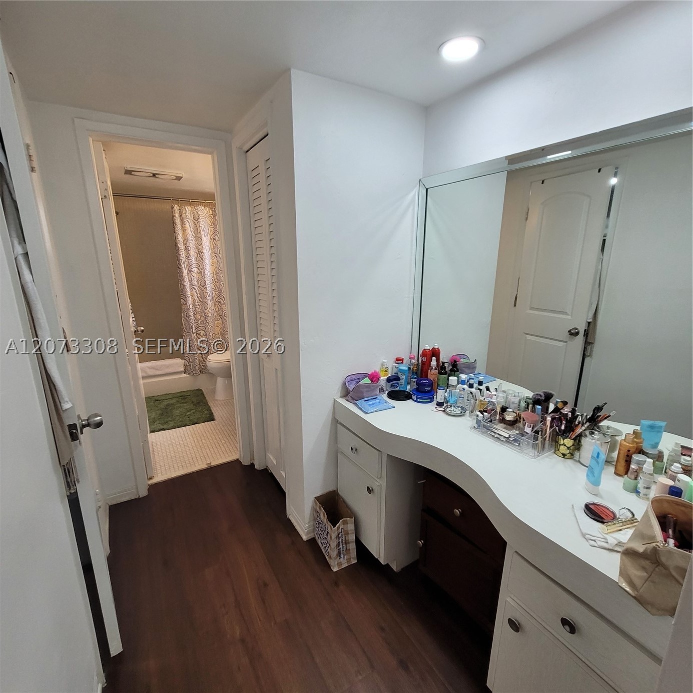 1001 Hillcrest Ct 215 Property Photo 26