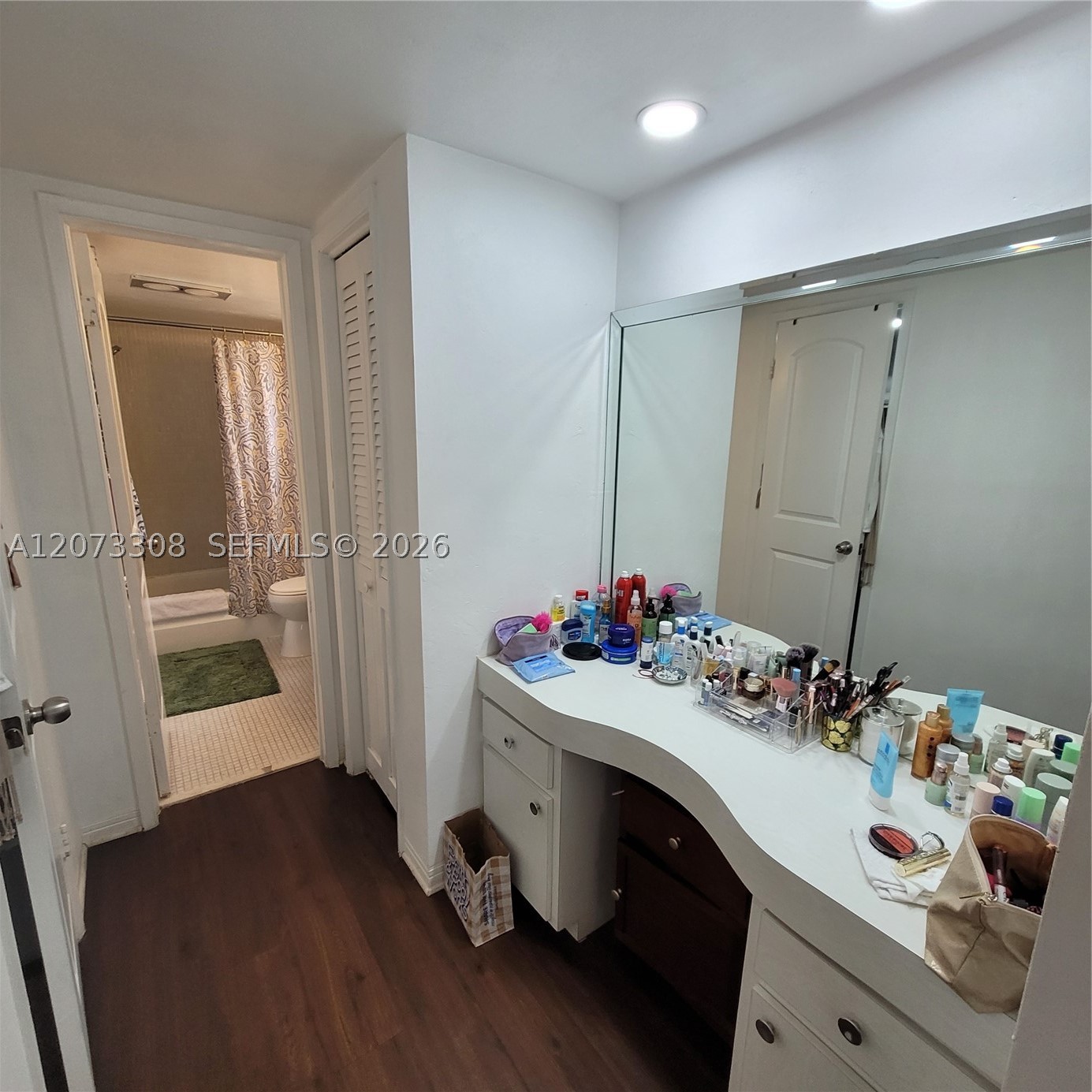 1001 Hillcrest Ct 215 Property Photo 27